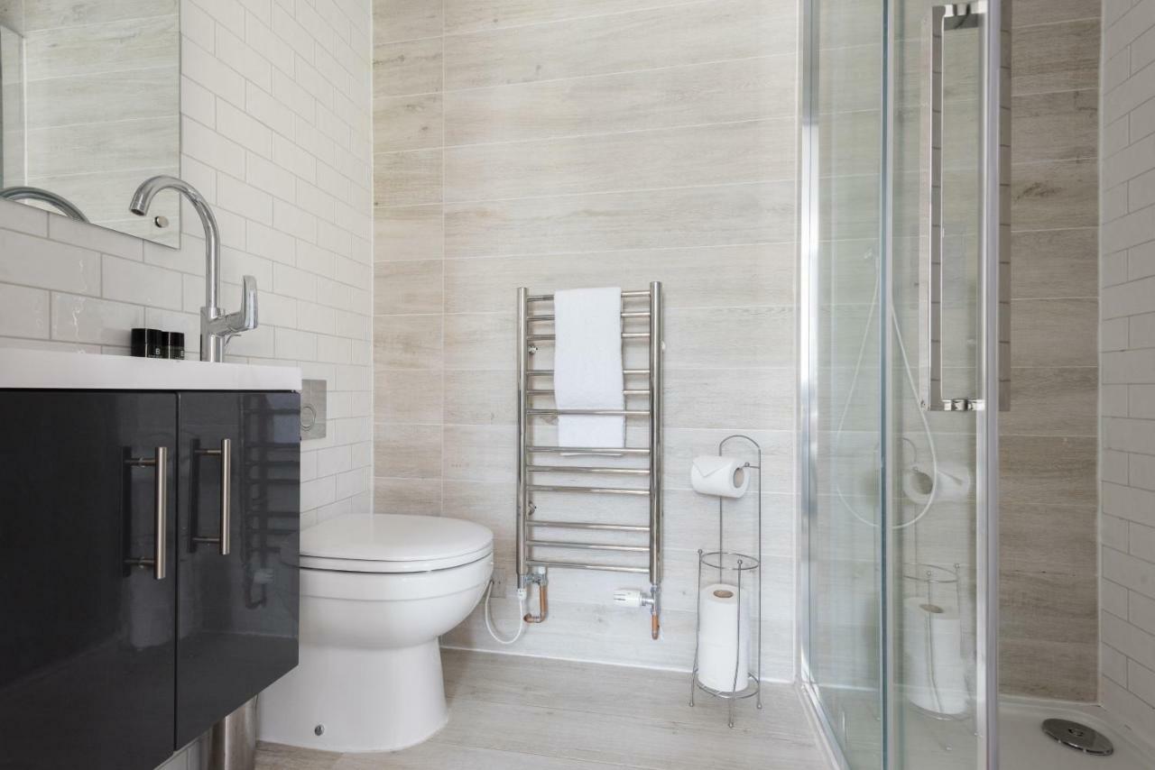 The Navy Court - Scandinavian Inspired 4Bdr Home Oxford Esterno foto