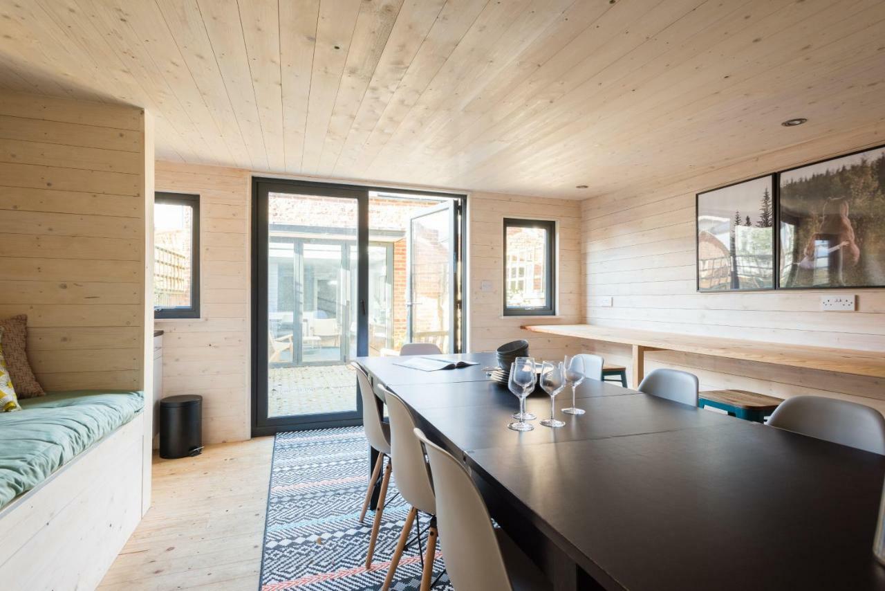 The Navy Court - Scandinavian Inspired 4Bdr Home Oxford Esterno foto