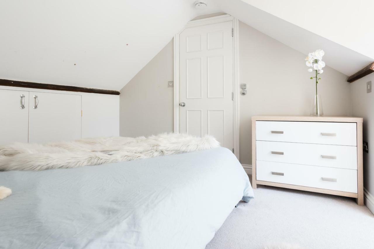 The Navy Court - Scandinavian Inspired 4Bdr Home Oxford Esterno foto