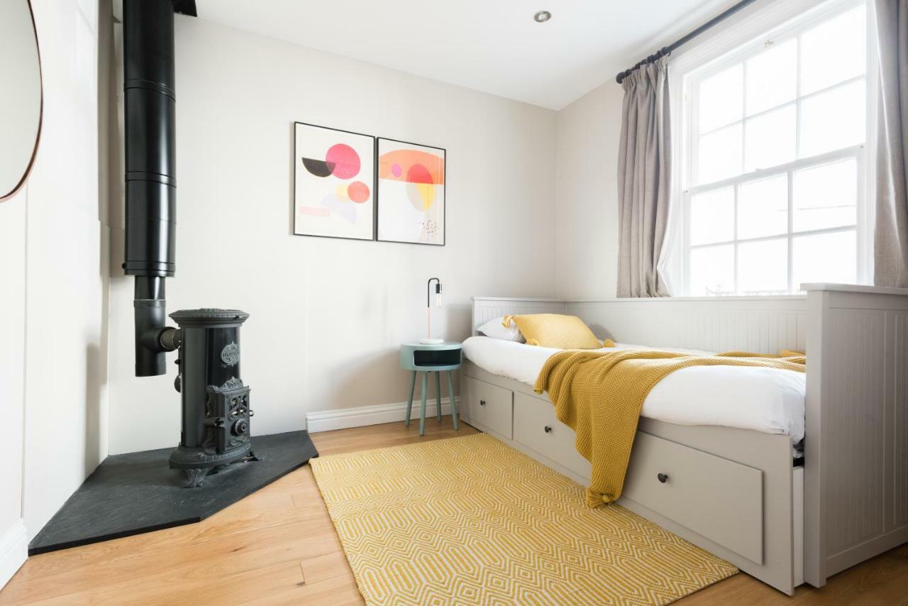The Navy Court - Scandinavian Inspired 4Bdr Home Oxford Esterno foto